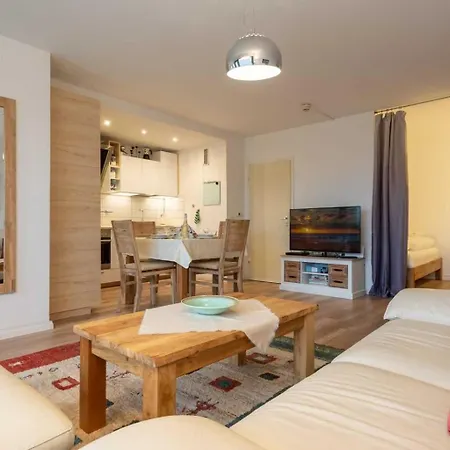 17 Regina Id 363 Appartement *